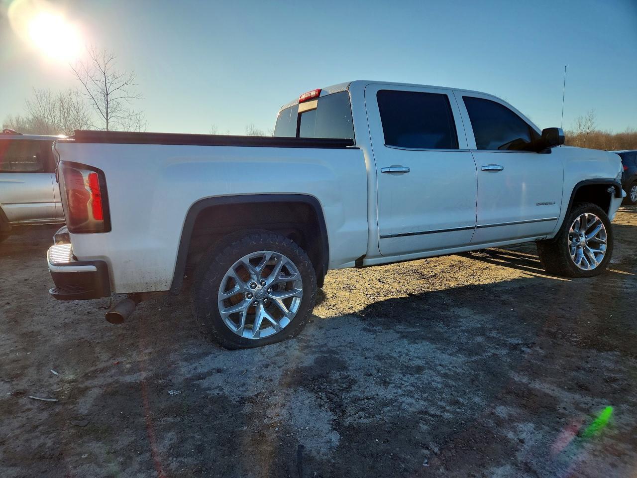 2018 GMC Sierra K1500 Denali - Image 3