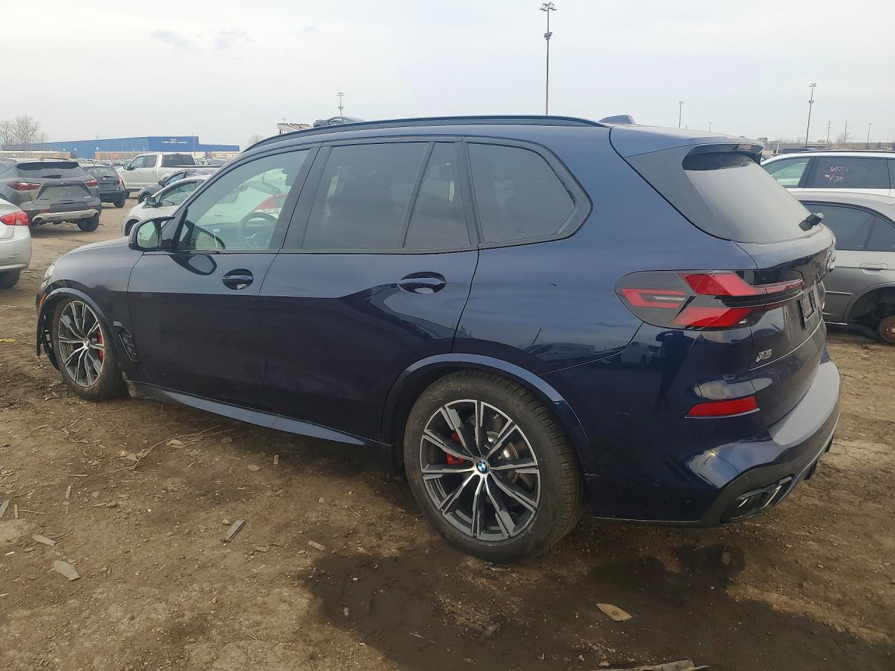 2026 BMW X5 M60I - Фото 2