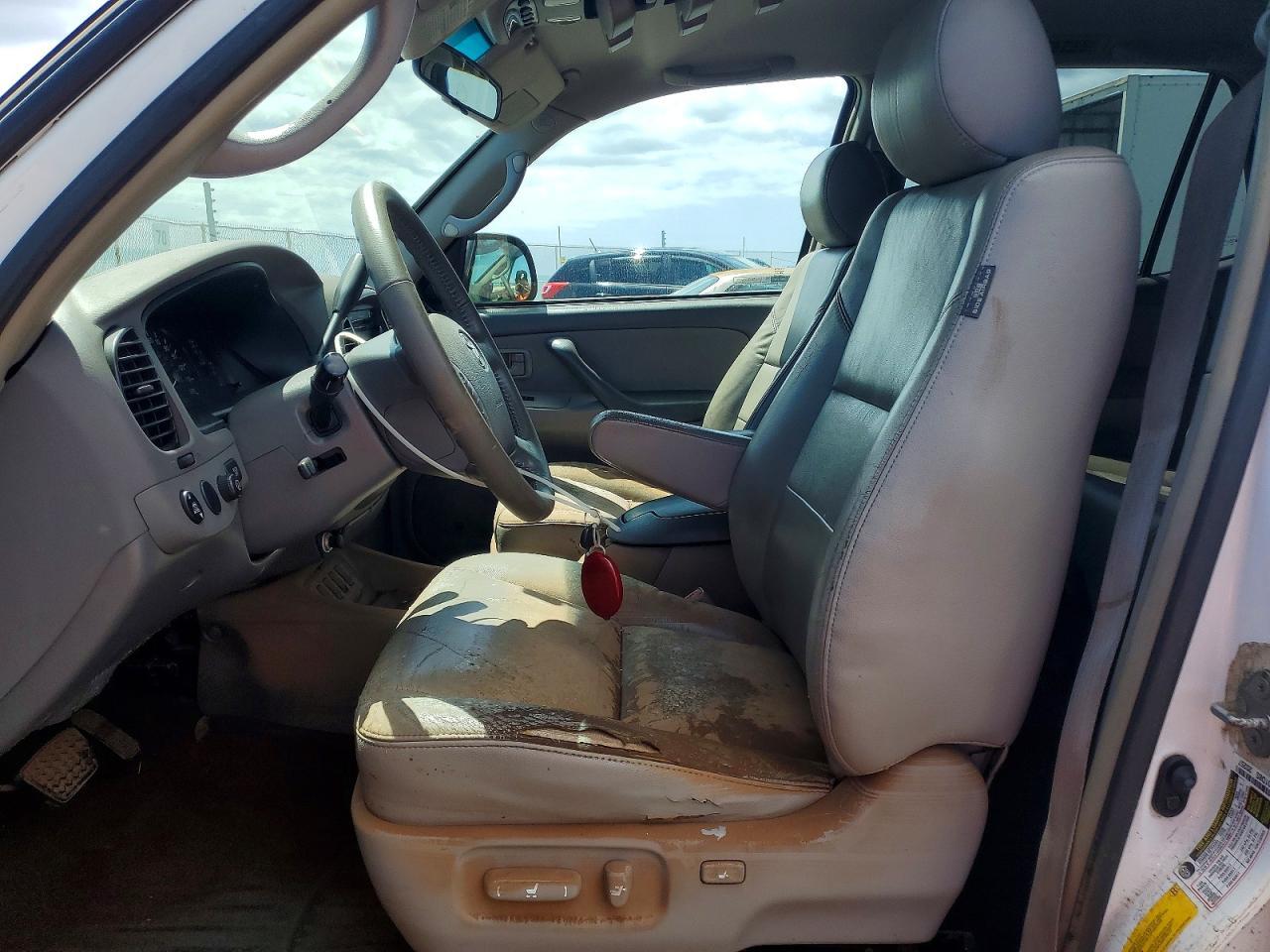 2007 Toyota Sequoia Sr5 - Image 7