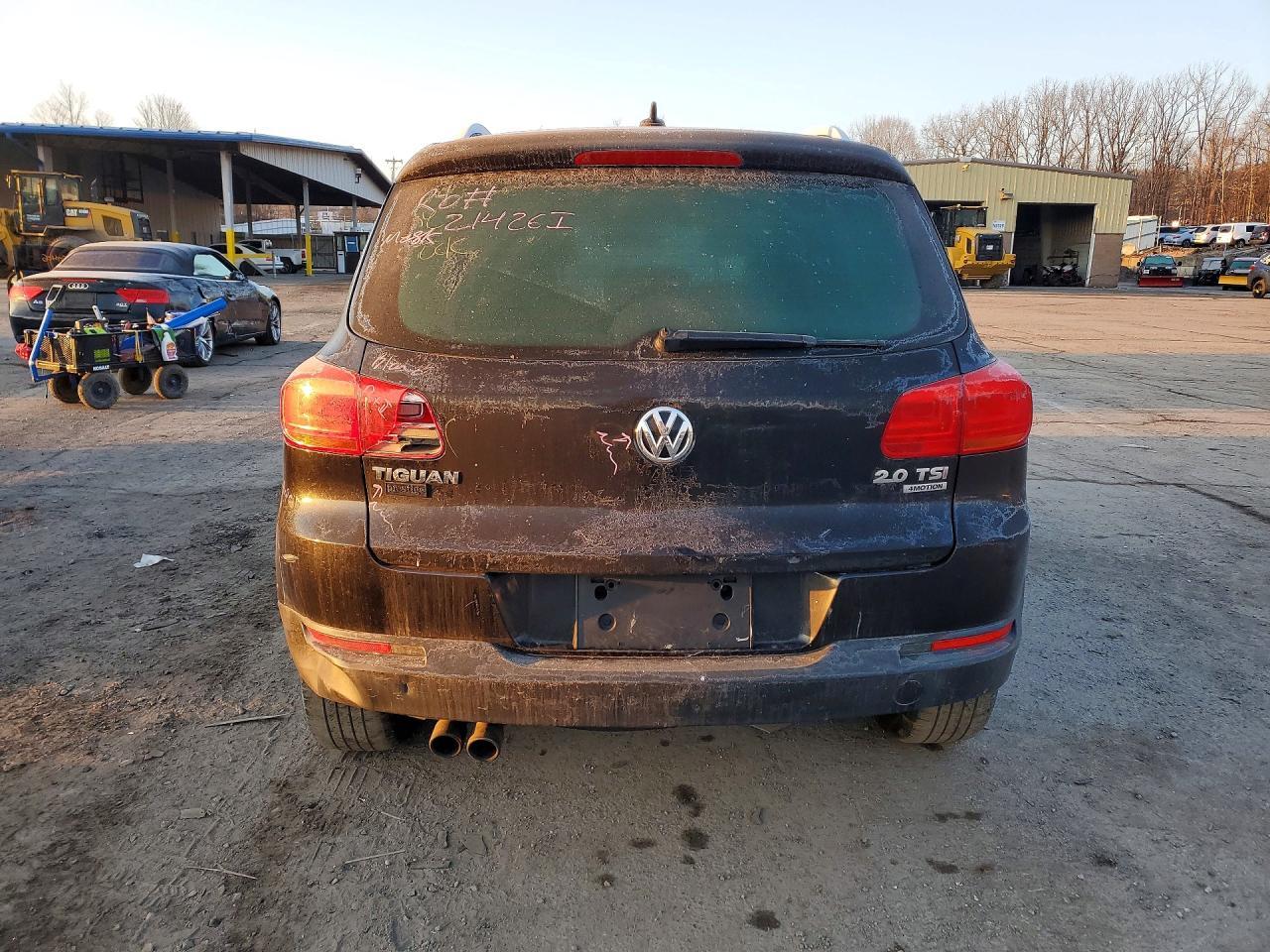 2013 Volkswagen Tiguan S - Фото 6
