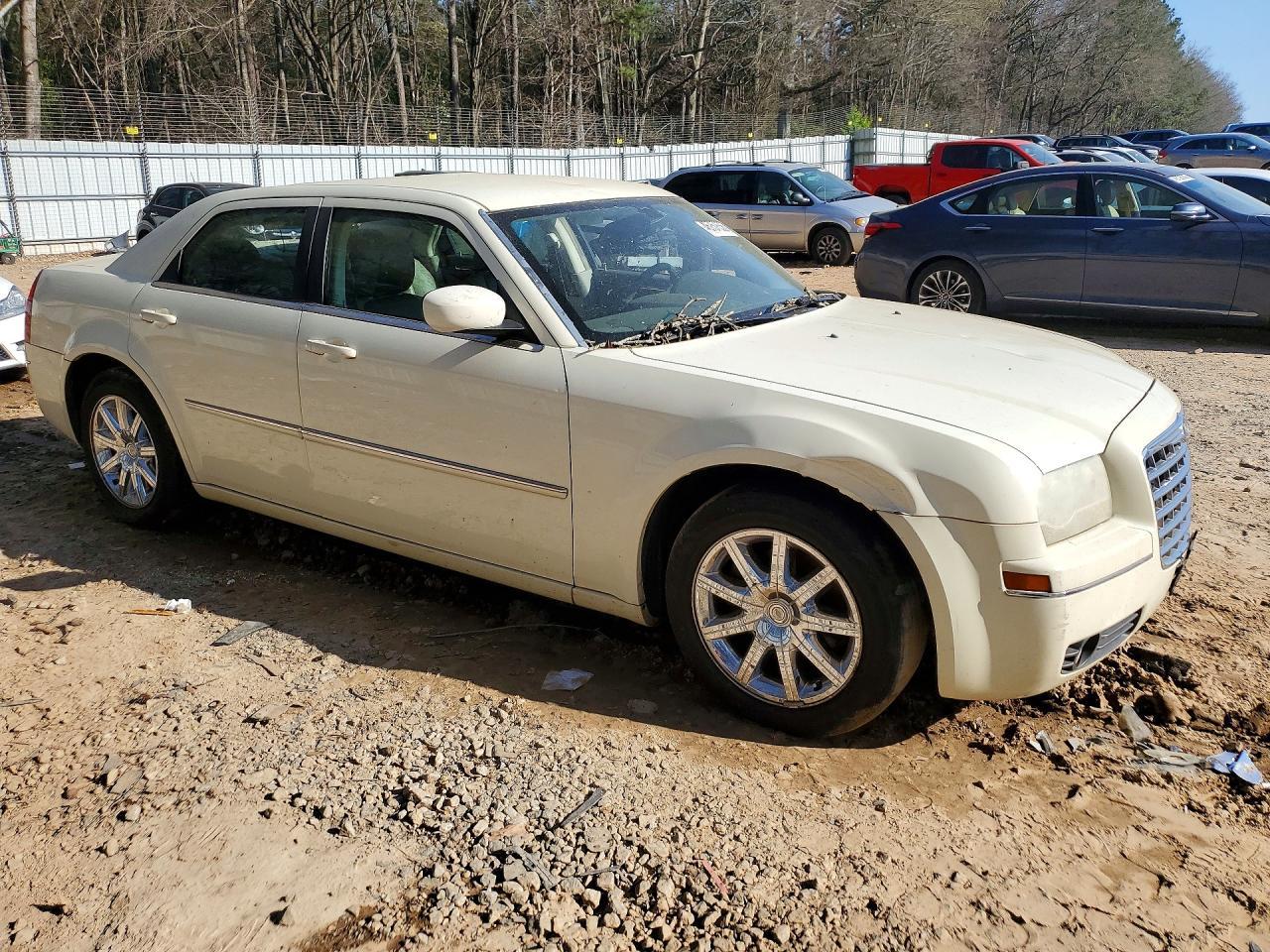 2008 Chrysler 300 Touring - Image 4