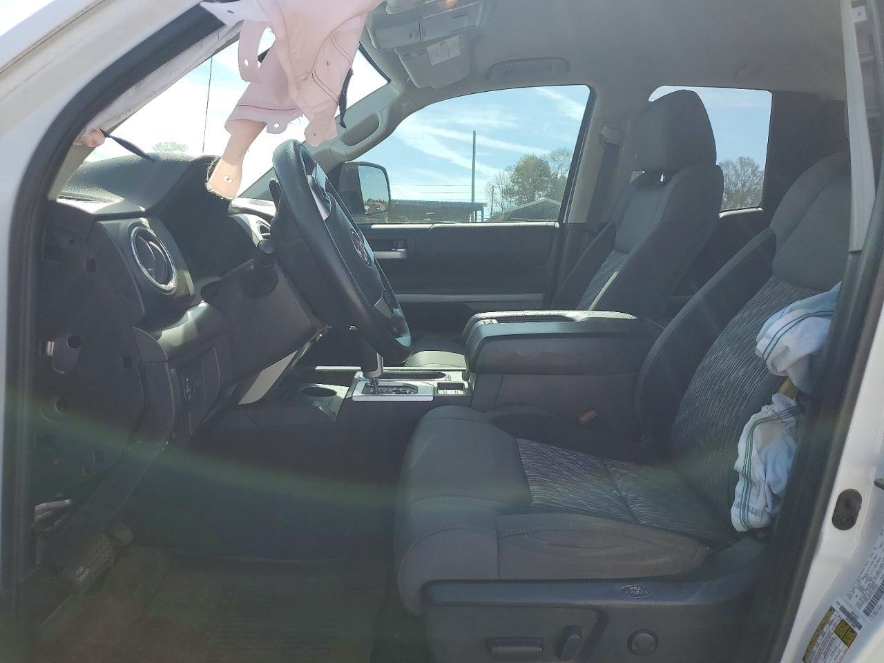 2018 Toyota Tundra Sr5 - Image 7