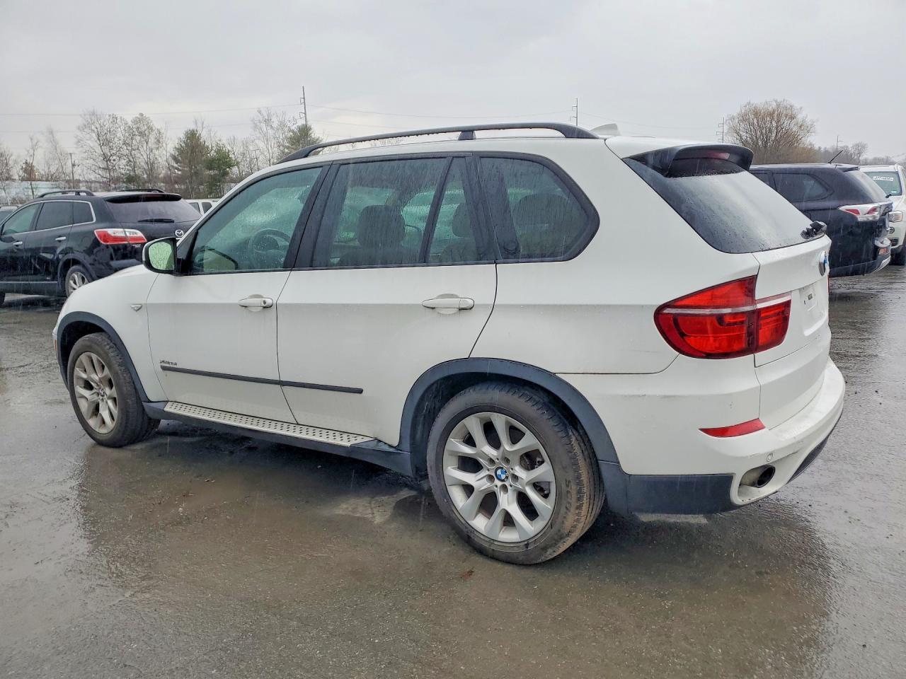 2012 BMW X5 xDrive35I - Фото 2