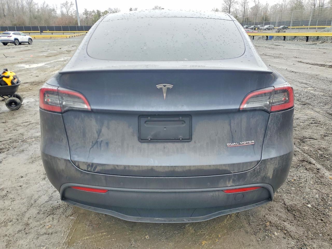 2023 Tesla Model Y - Image 6