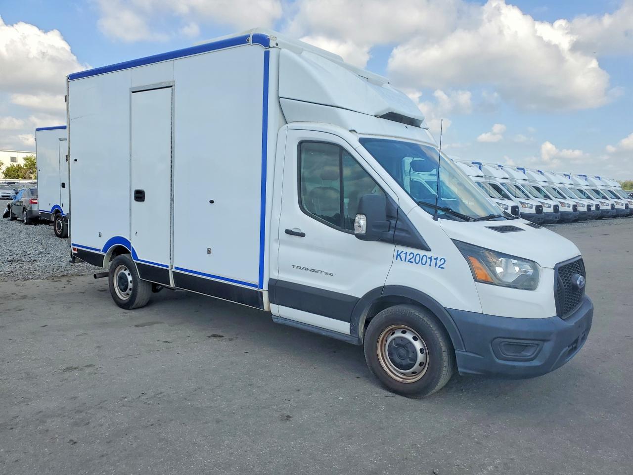 2020 Ford Transit Delivery Truck - Image 4