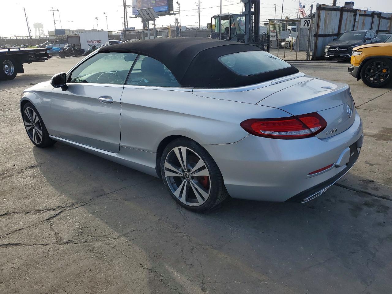 2017 Mercedes-Benz C 300 - Фото 2