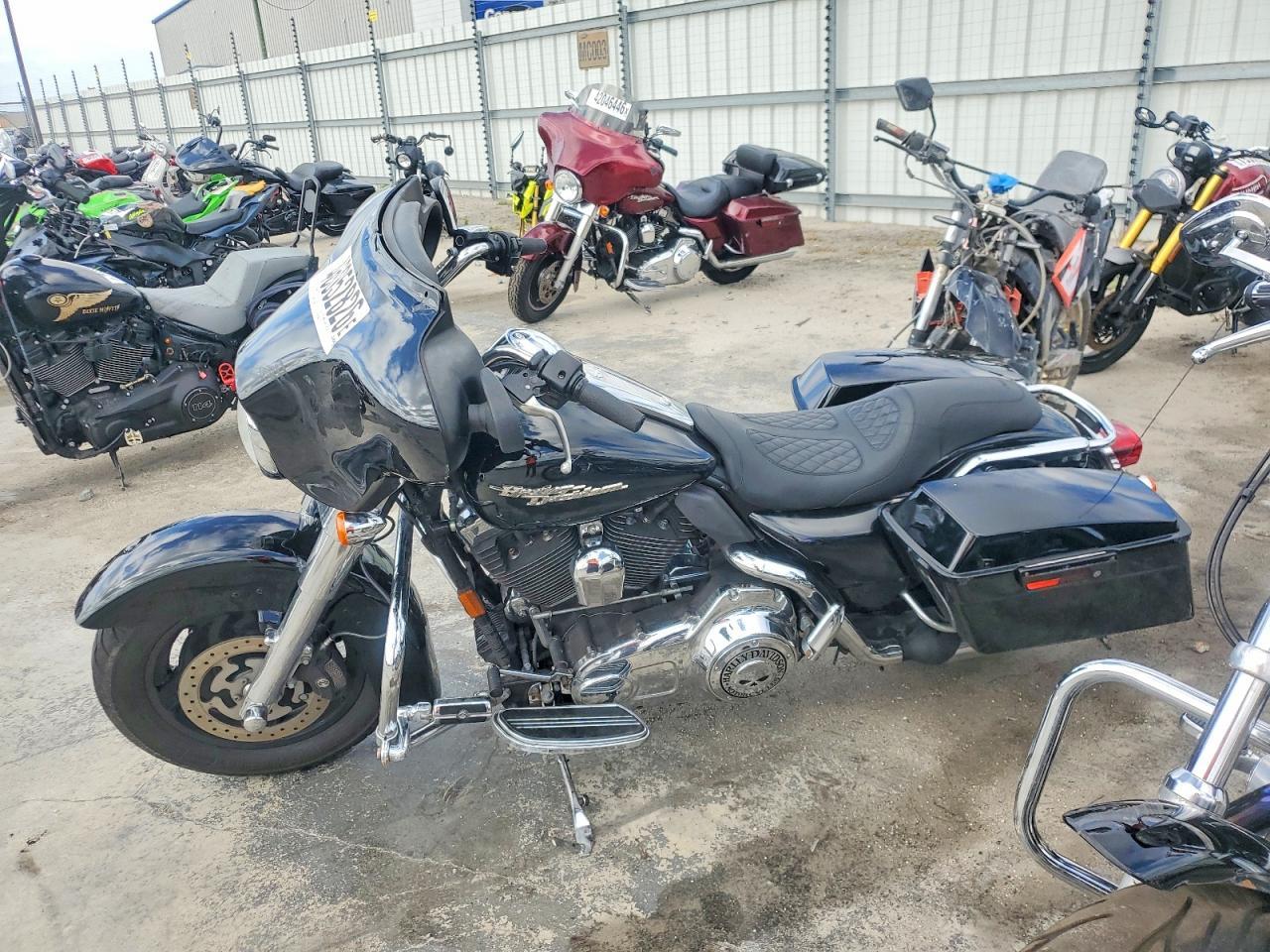 2008 Harley-Davidson Flhx - Фото 3