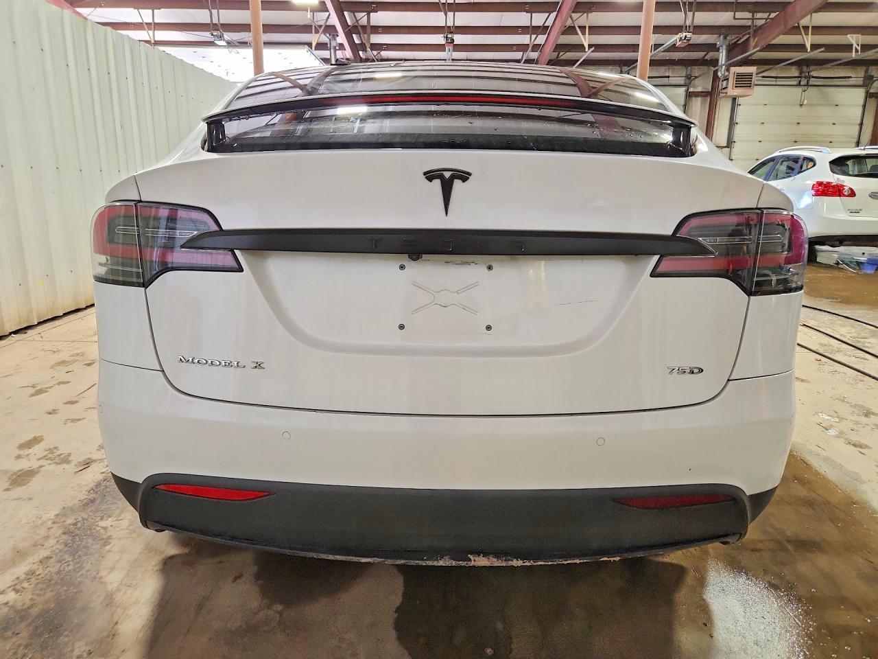 2016 Tesla Model X - Image 6