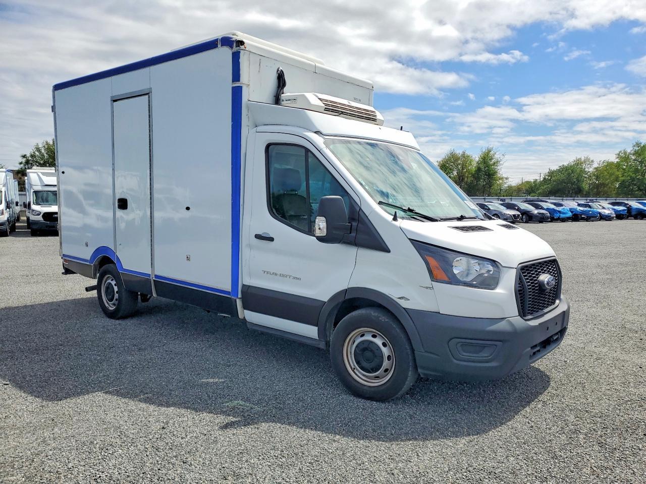 2020 Ford Transit Refrigerated Box Truck - Фото 4