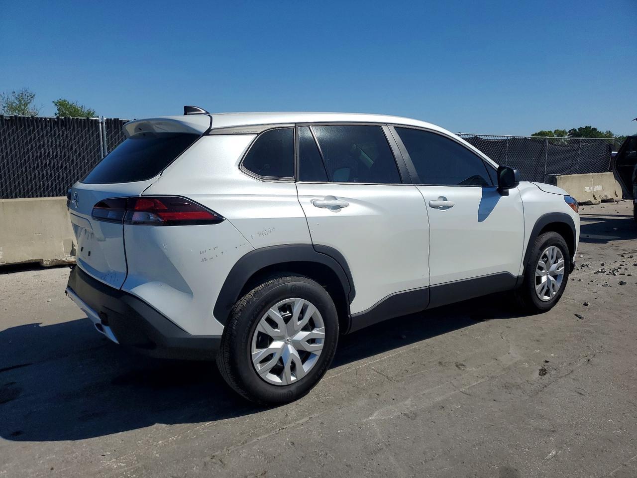 2026 Toyota Corolla Cross L - Image 3