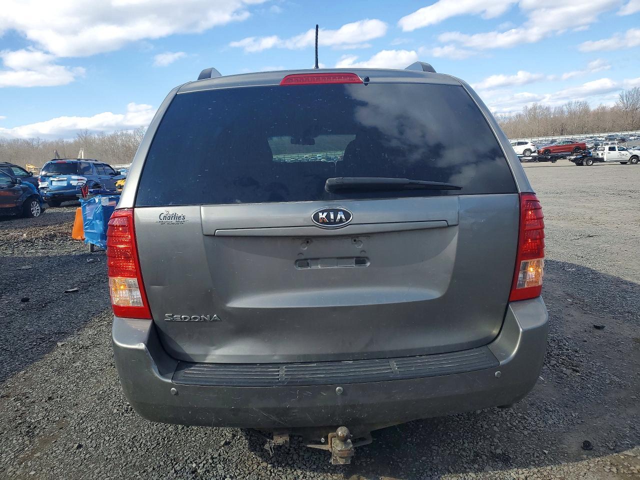 2012 Kia Sedona Lx - Фото 6