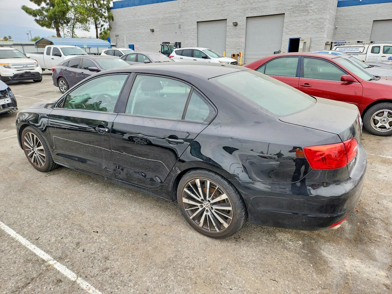 2014 Volkswagen Jetta Base - Фото 2