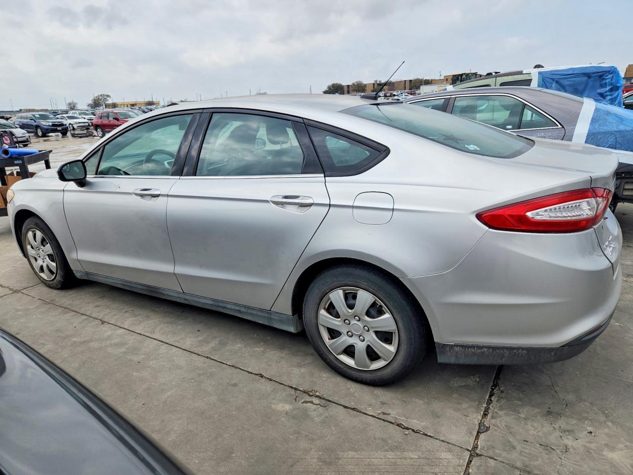 2013 Ford Fusion - Image 2