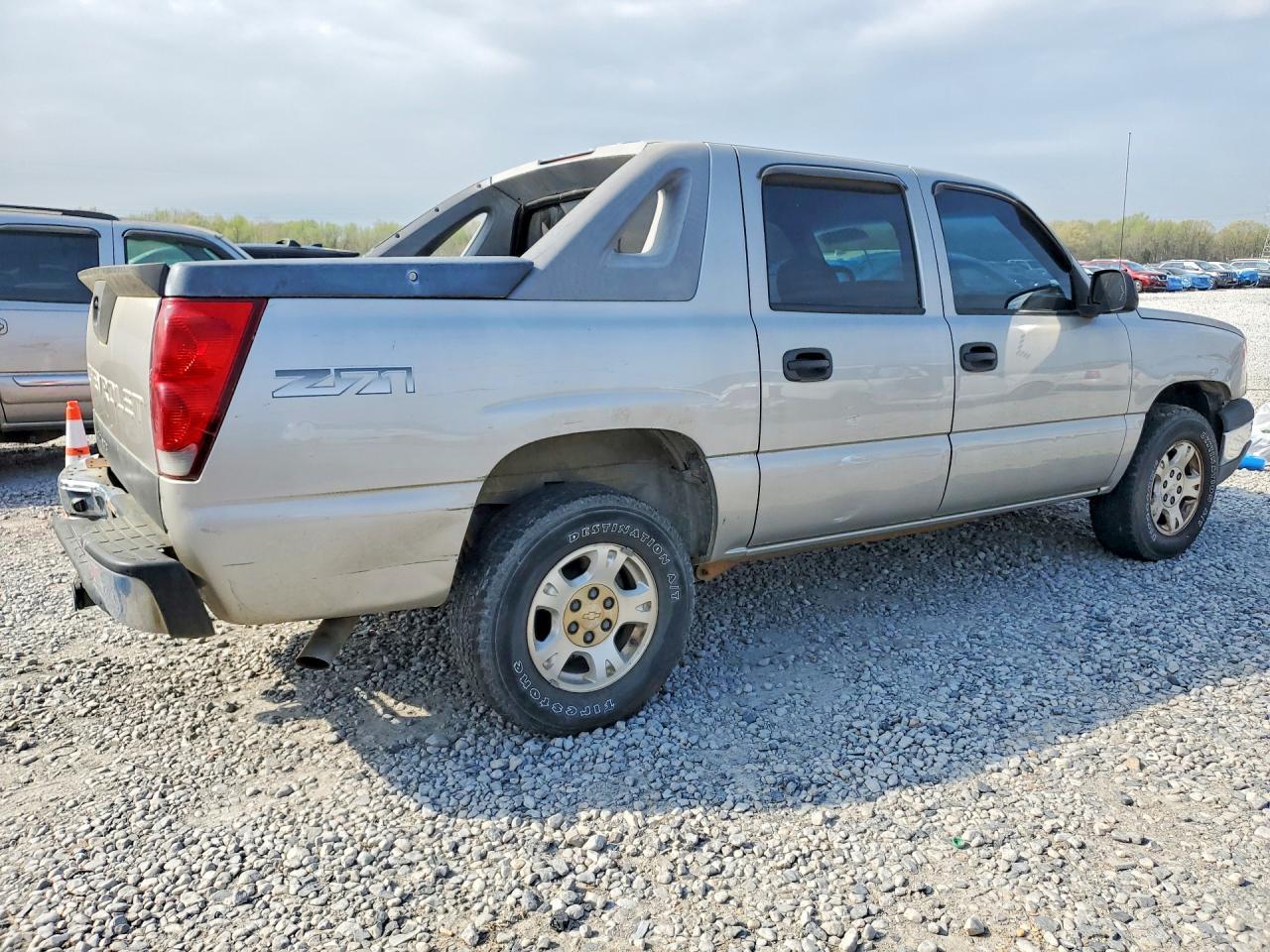 2004 Chevrolet Avalanche - Фото 3