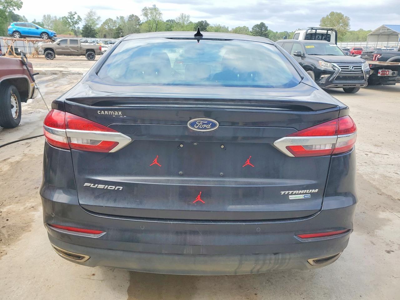 2019 Ford Fusion Titanium - Фото 6