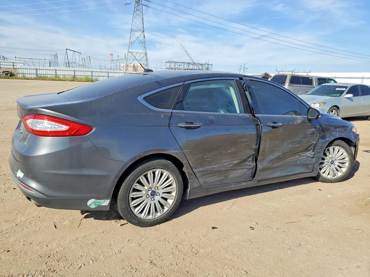 2016 Ford Fusion Se Phev - Image 3