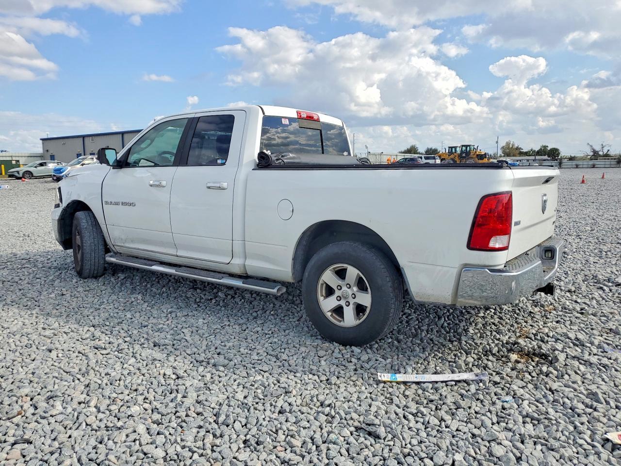 2012 Dodge Ram 1500 Slt - Image 2