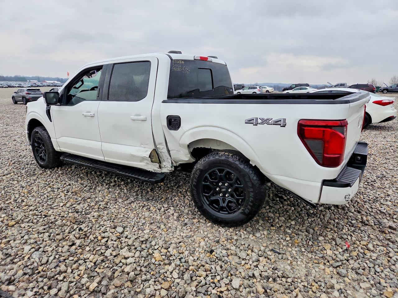 2024 Ford F150 Xlt - Фото 2