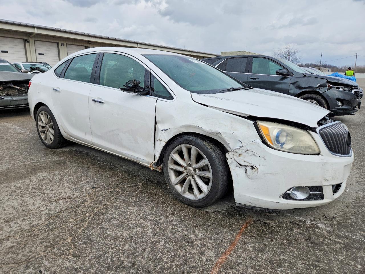 2013 Buick Verano Convenience - Фото 4