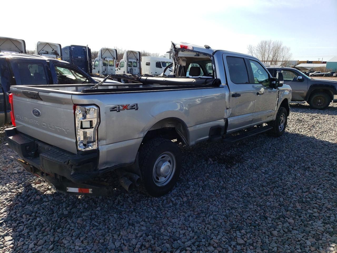 2024 Ford F350 - Image 3