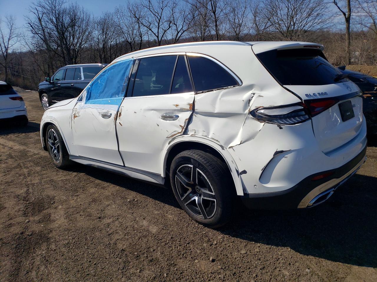 2025 Mercedes Benz Glc 300 4Matic - Image 2