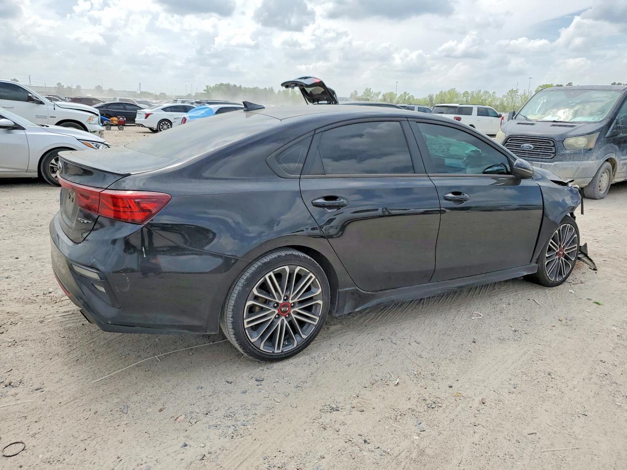 2021 Kia Forte - Фото 3