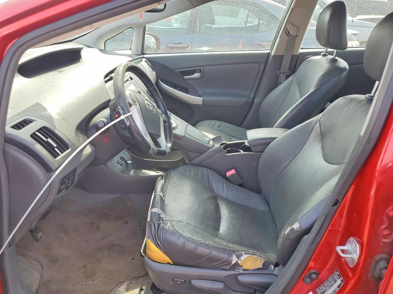 2010 Toyota Prius V - Image 7