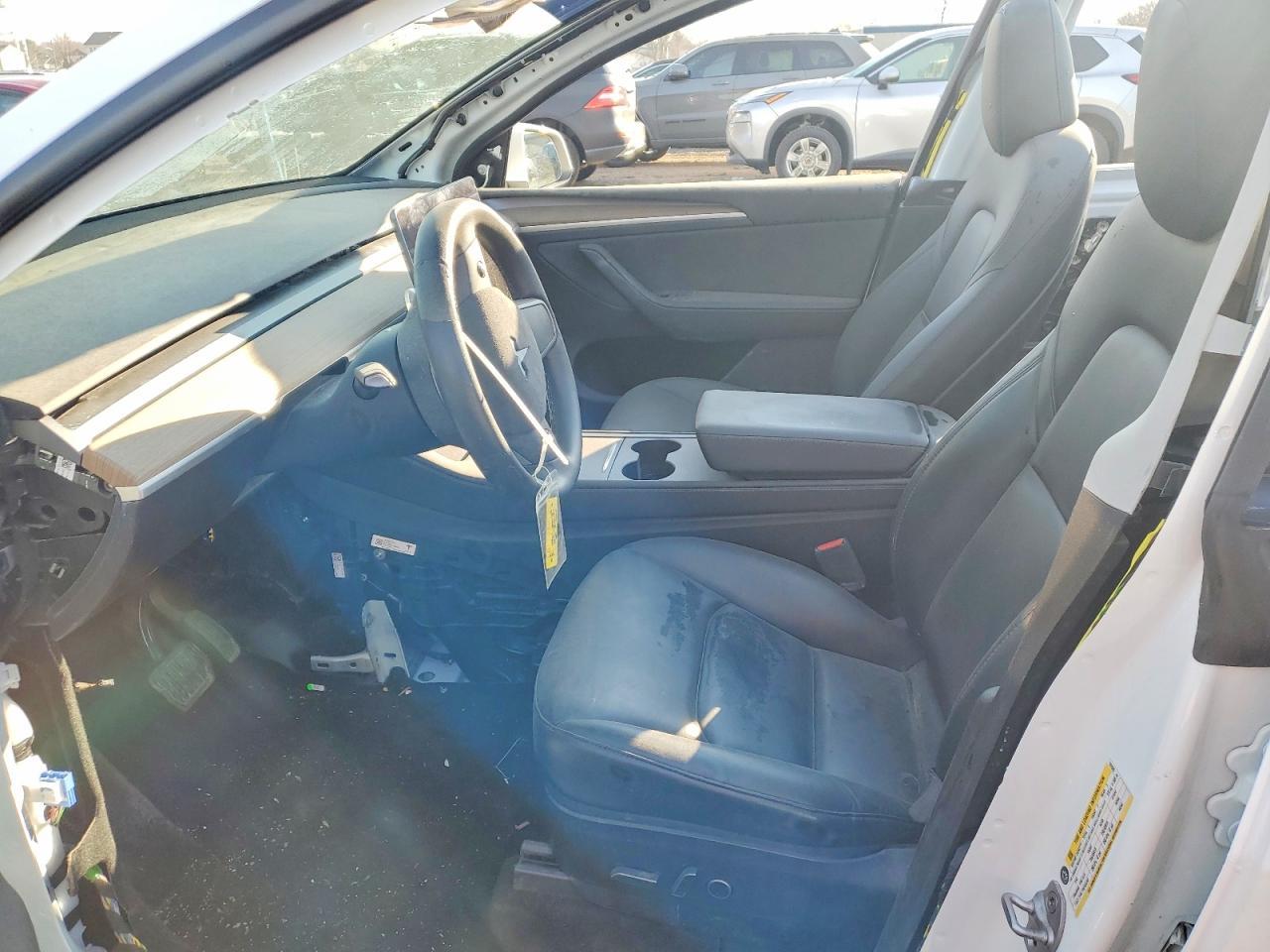 2023 Tesla Model Y - Фото 7