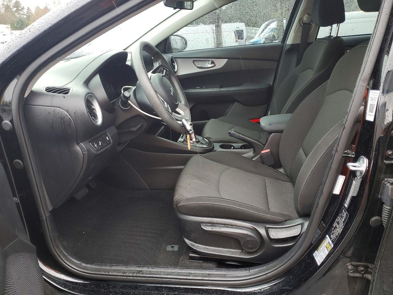 2023 Kia Forte Lxs - Image 7