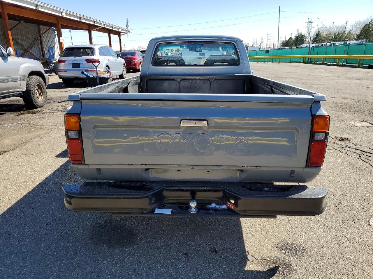 1982 Toyota Pickup Sr5 - Image 6