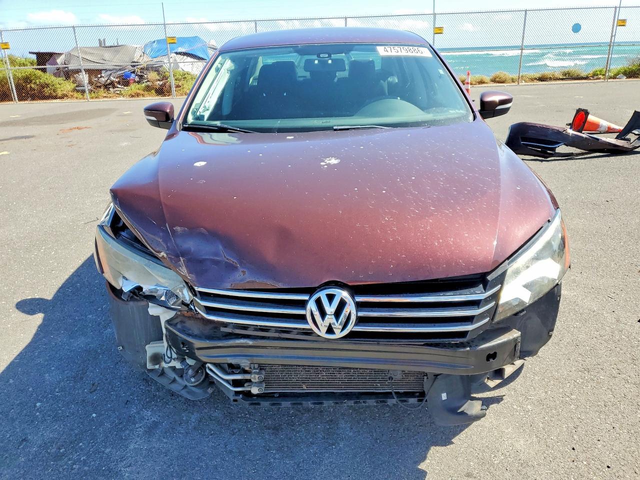 2013 Volkswagen Passat S - Image 5