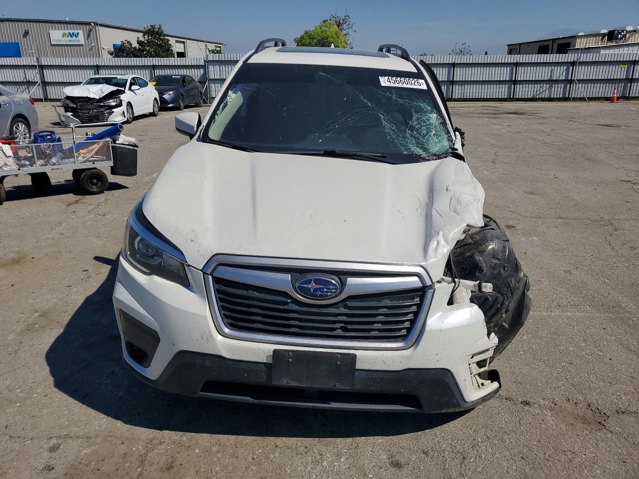 2019 Subaru Forester Premium - Фото 5