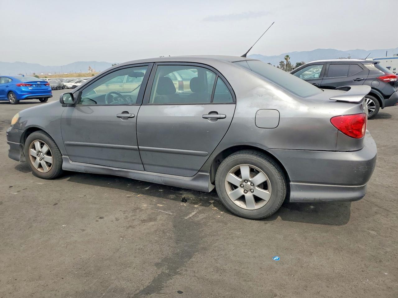 2005 Toyota Corolla S - Фото 2