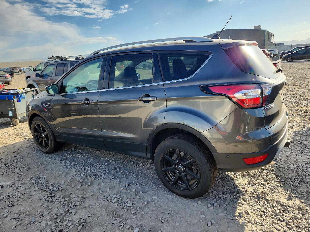2018 Ford Escape Titanium - Фото 2