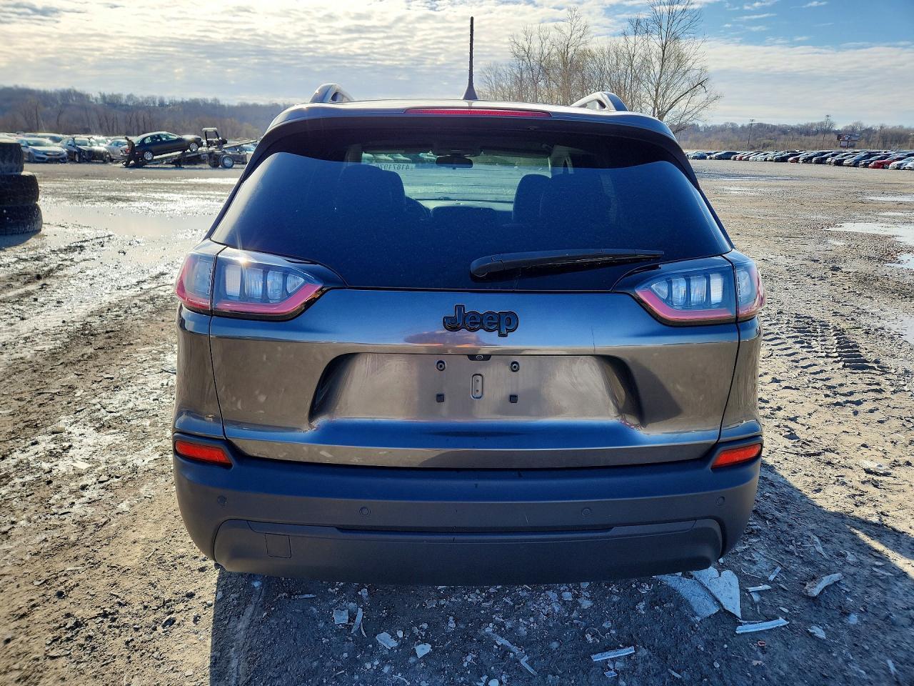 2019 Jeep Cherokee Latitude Plus - Фото 6