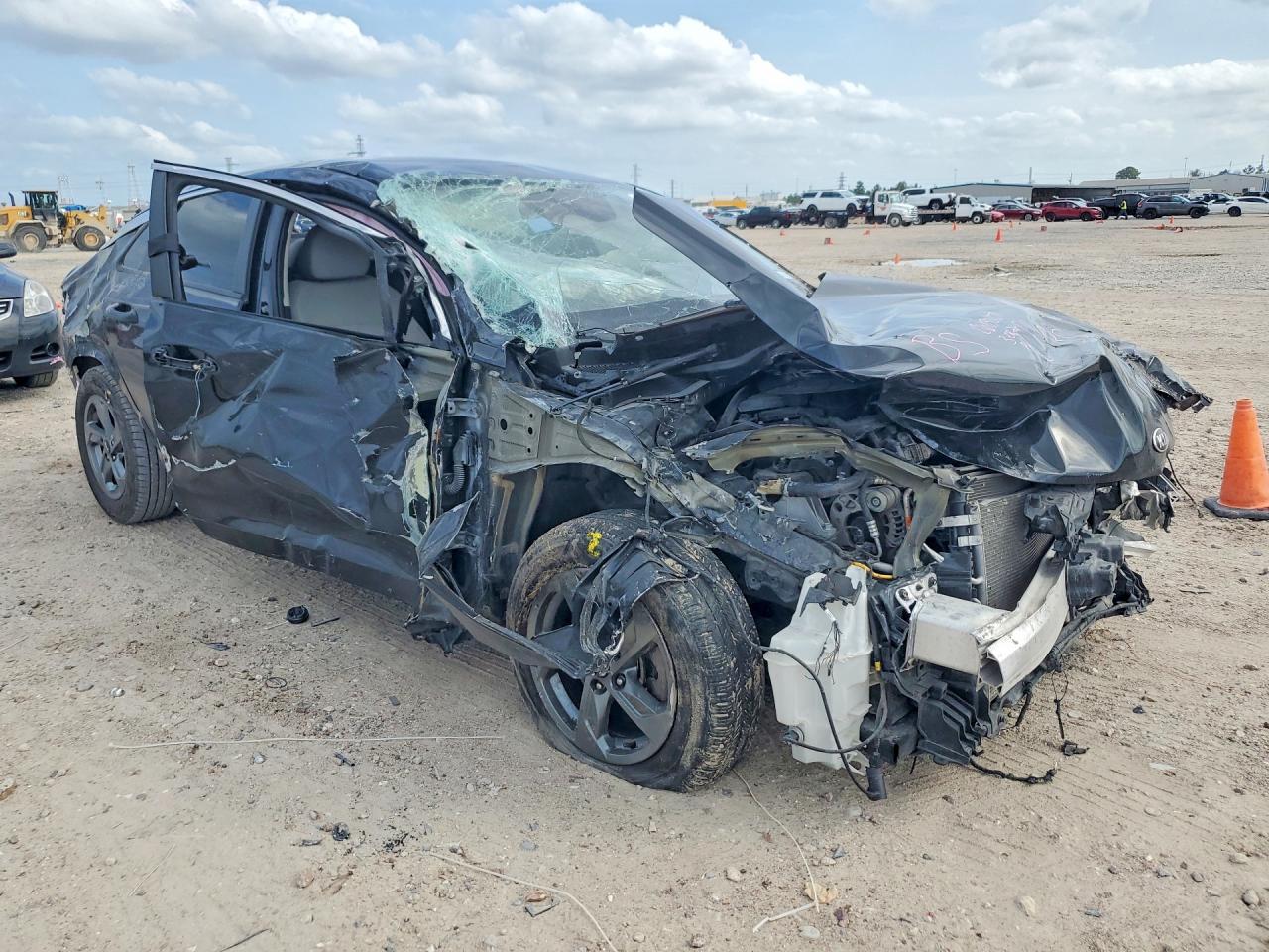 2021 Kia K5 Lxs - Фото 4