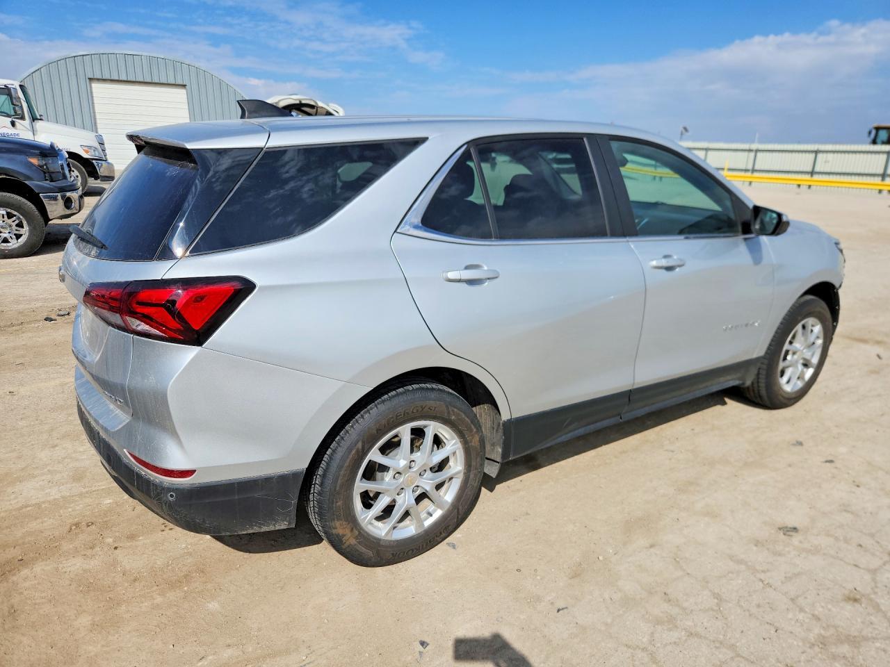 2022 Chevrolet Equinox Lt - Image 3