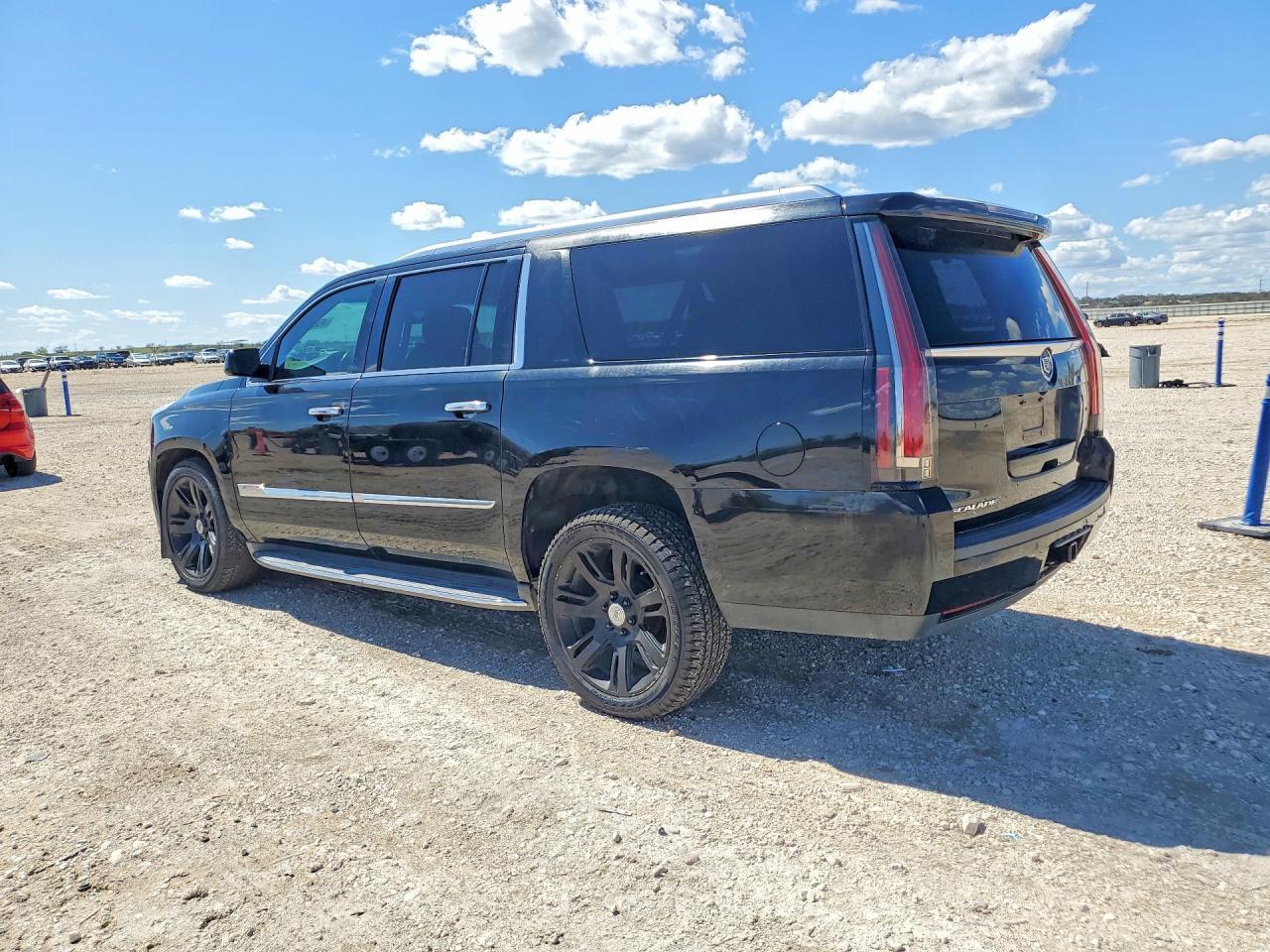 2015 Cadillac Escalade Esv Luxury - Image 2