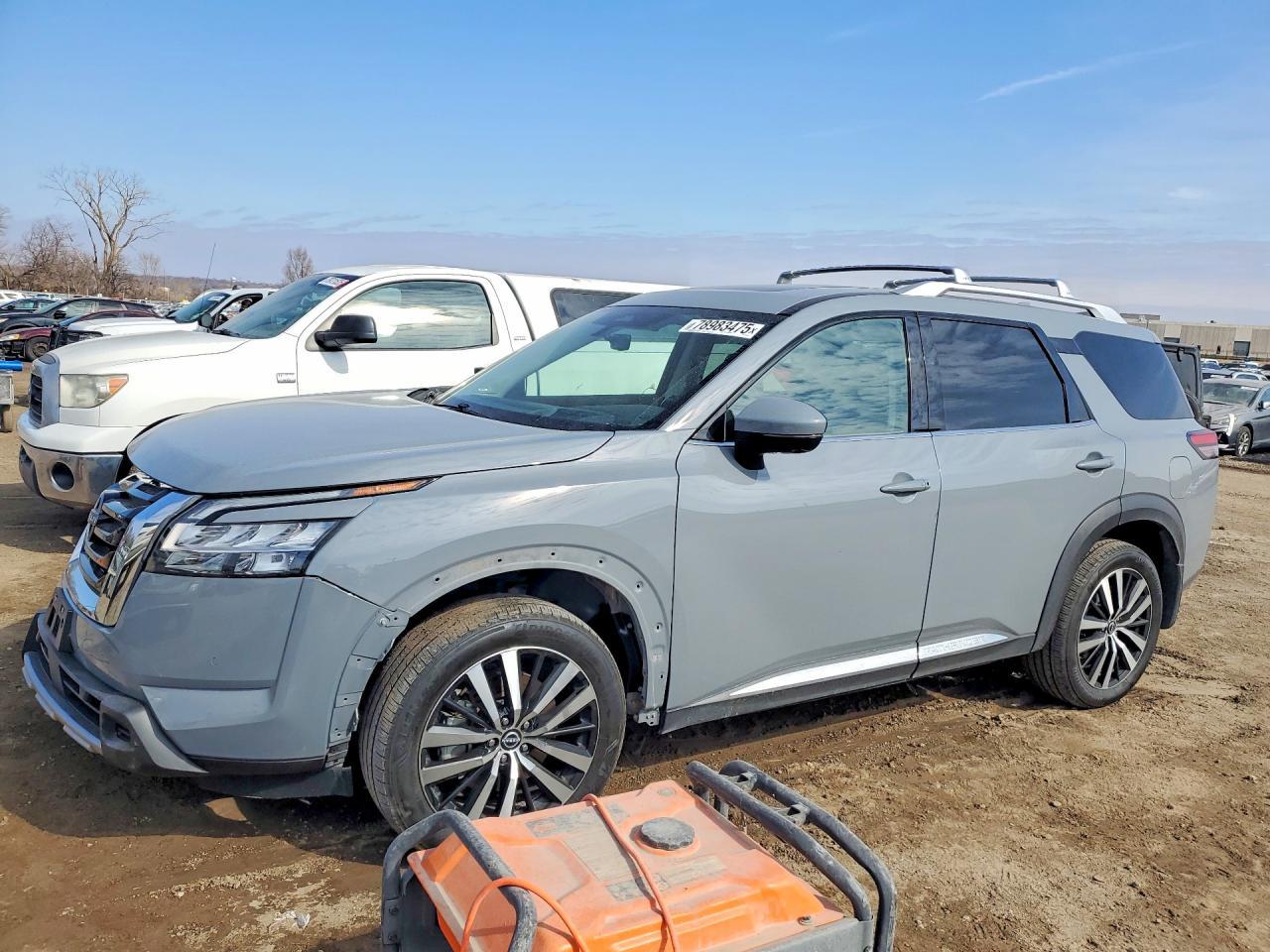 2024 Nissan Pathfinder Platinum
