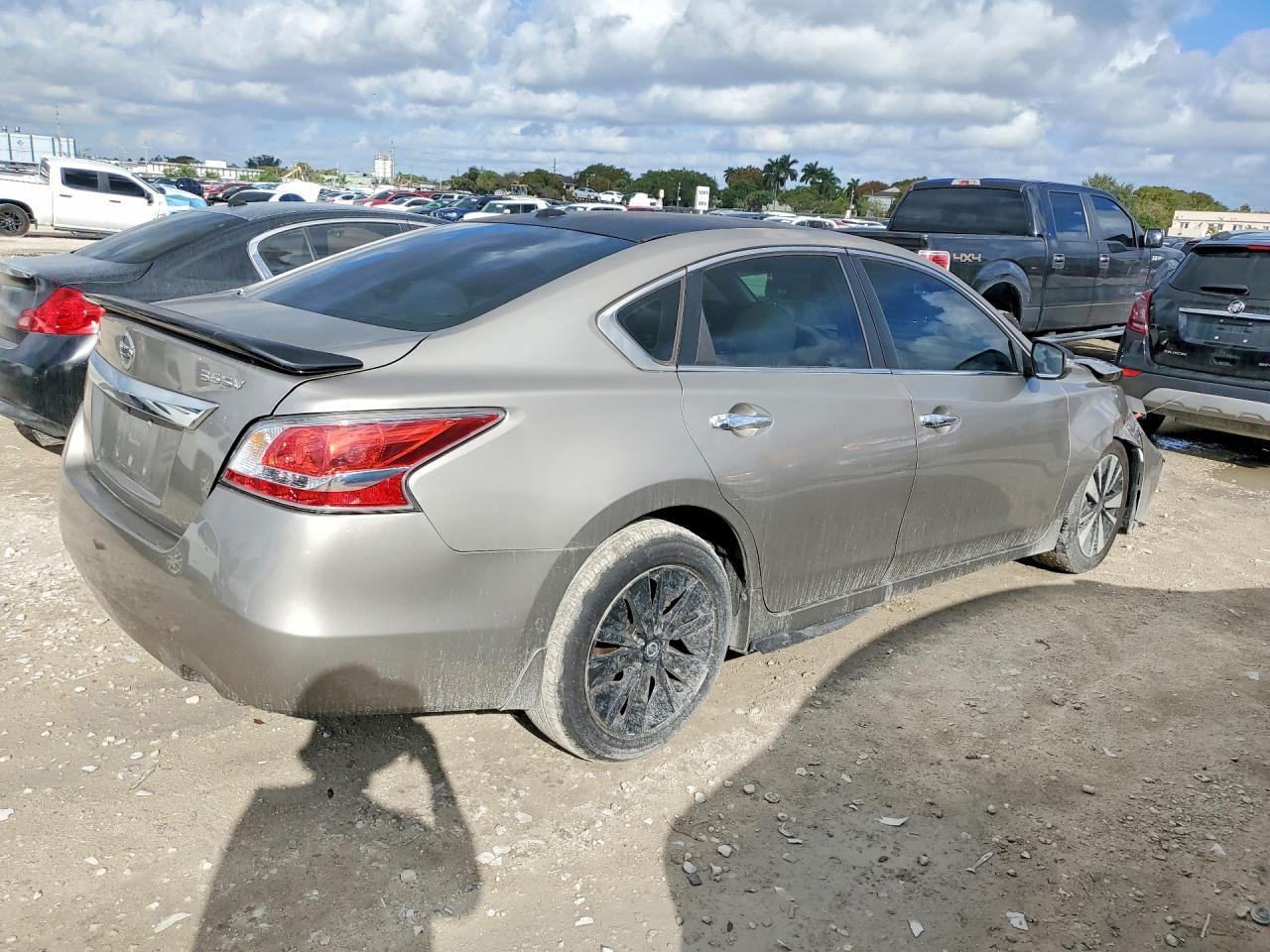 2013 Nissan Altima 3.5 S - Фото 3