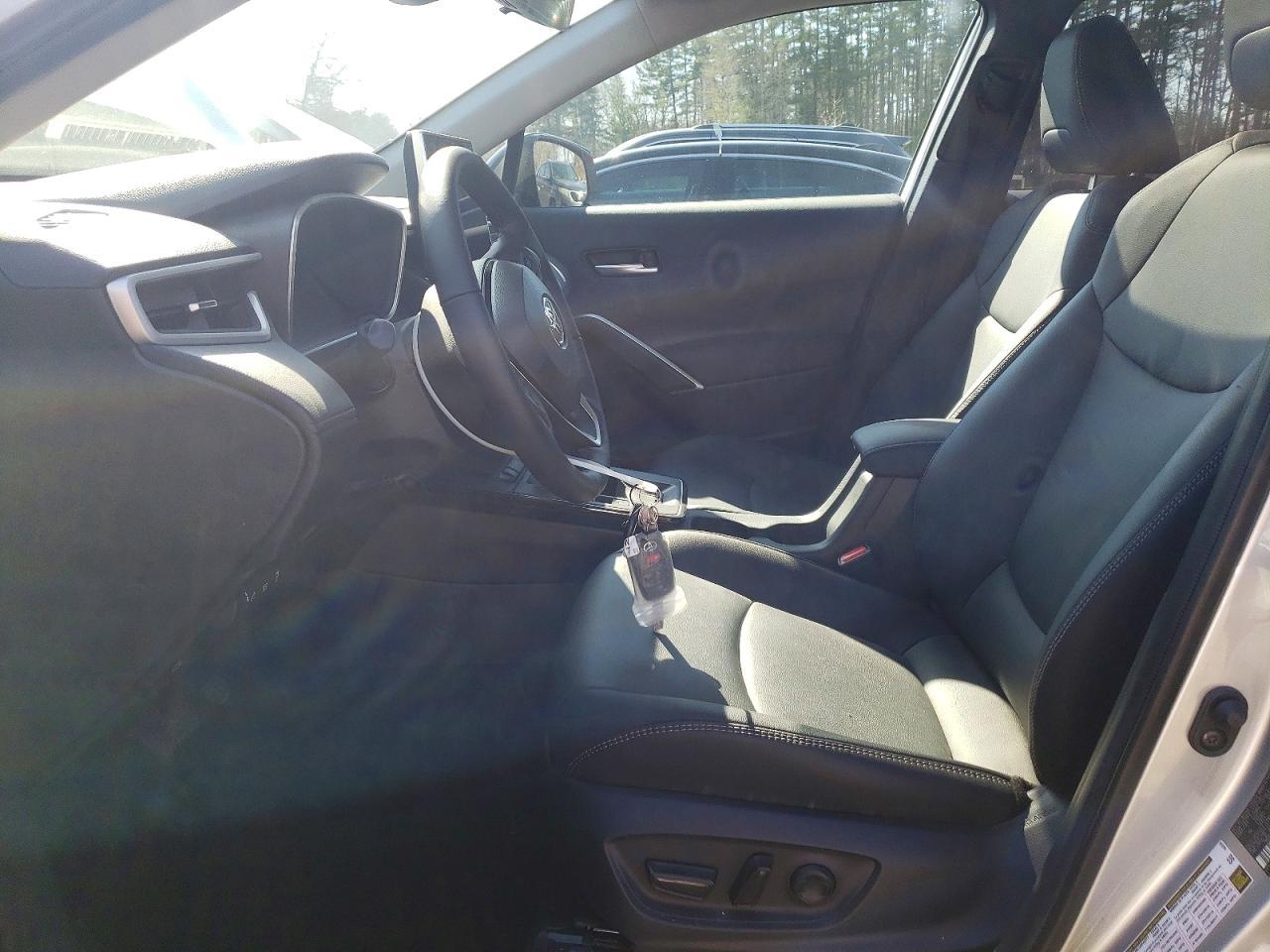 2026 Toyota Corolla Cross Xle - Image 7