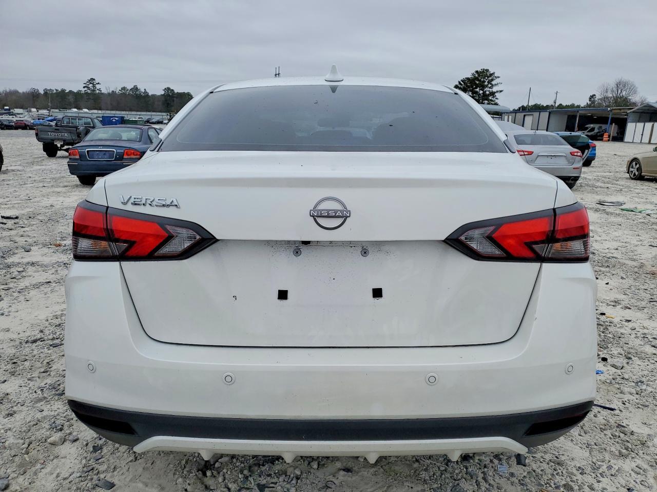 2025 Nissan Versa Sv - Image 6