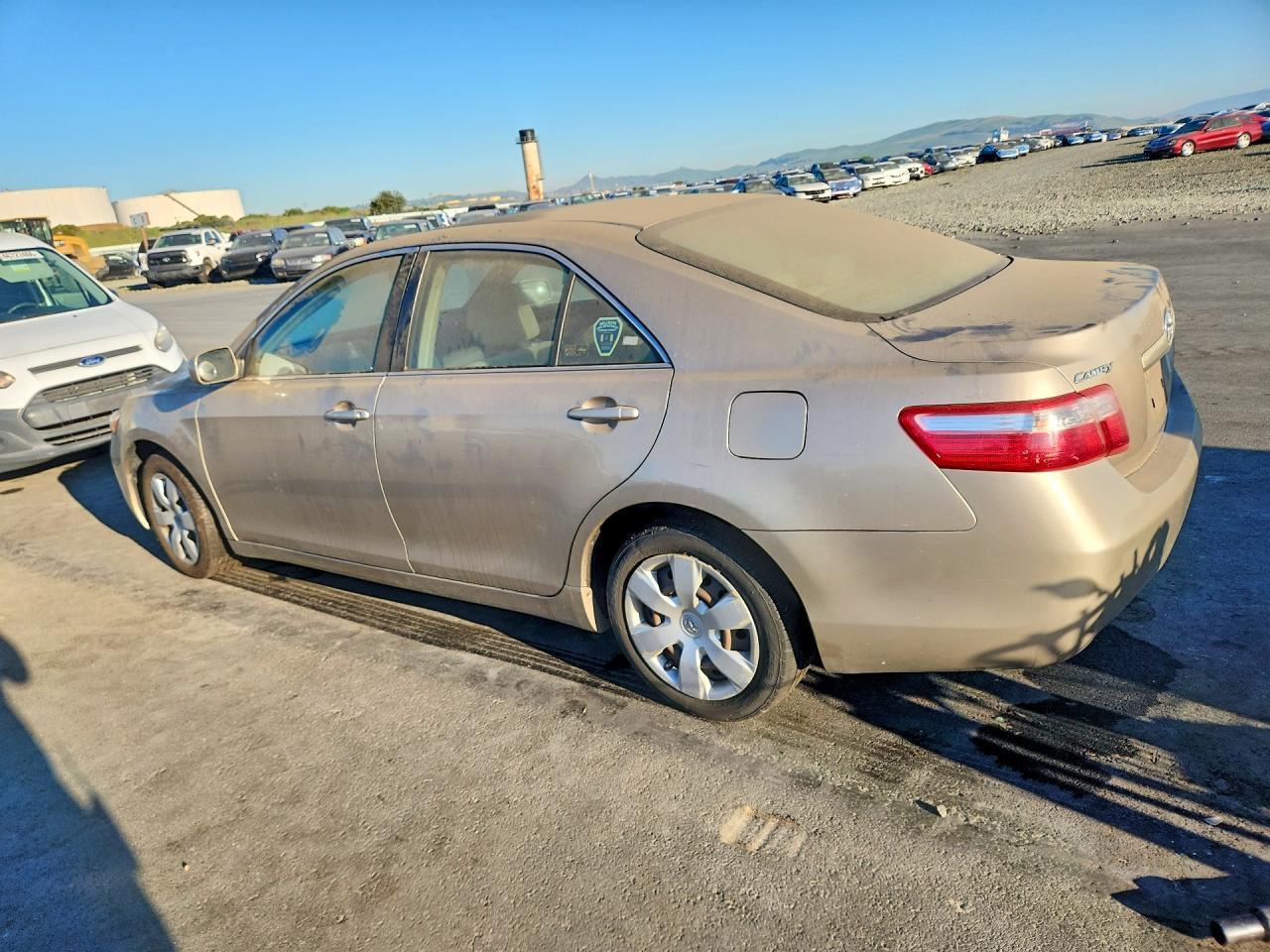 2007 Toyota Camry Le - Фото 2
