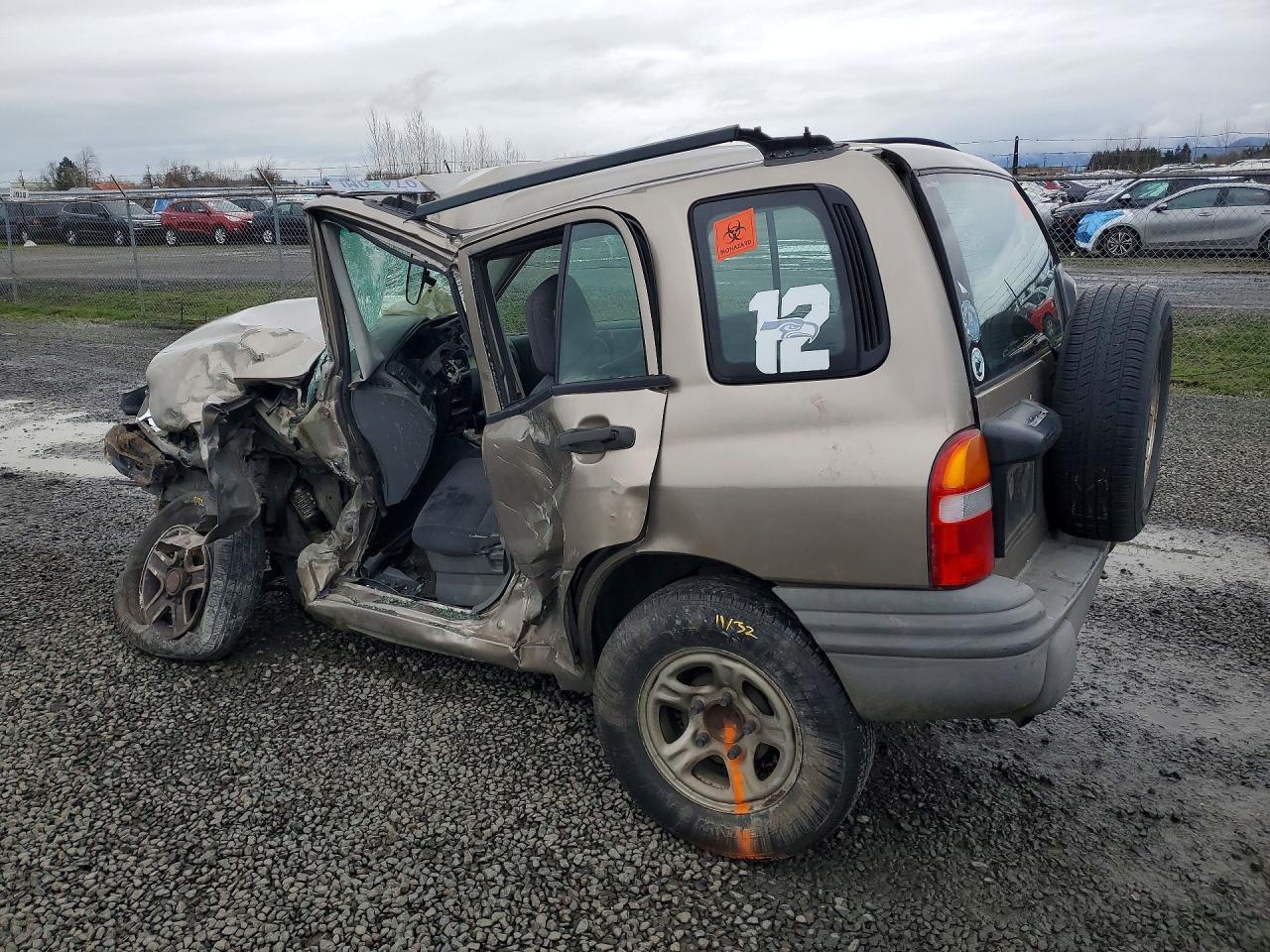 2003 Chevrolet Tracker - Фото 2