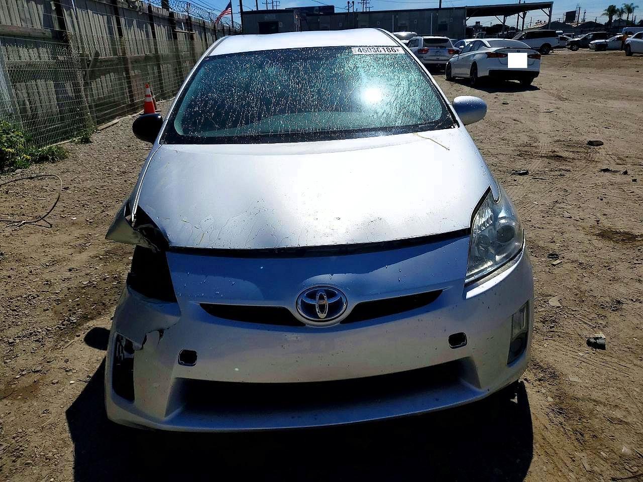 2014 Toyota Prius Two - Image 5