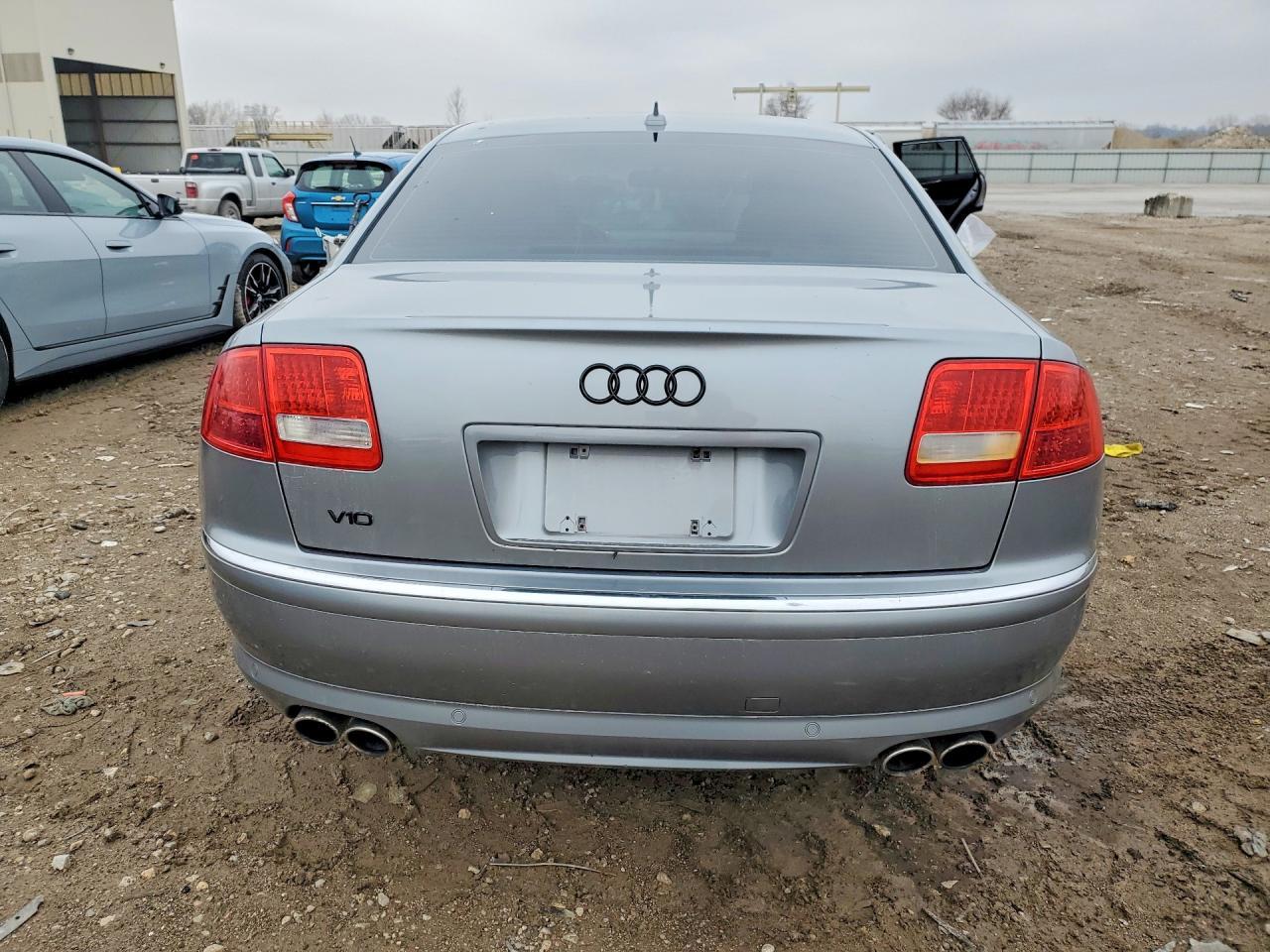 2007 Audi S8 Quattro - Image 6