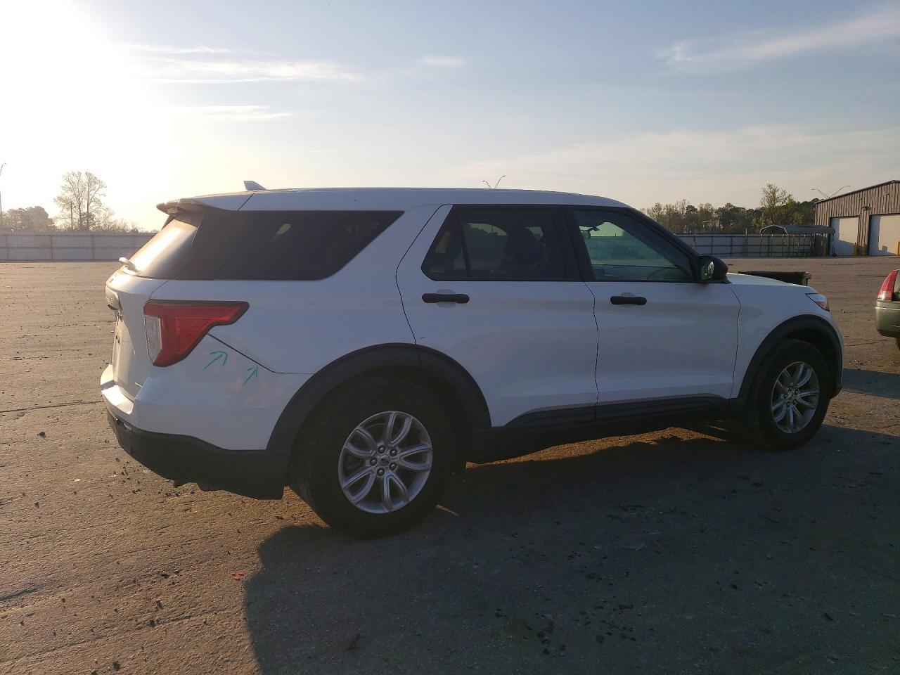 2020 Ford Explorer - Image 3