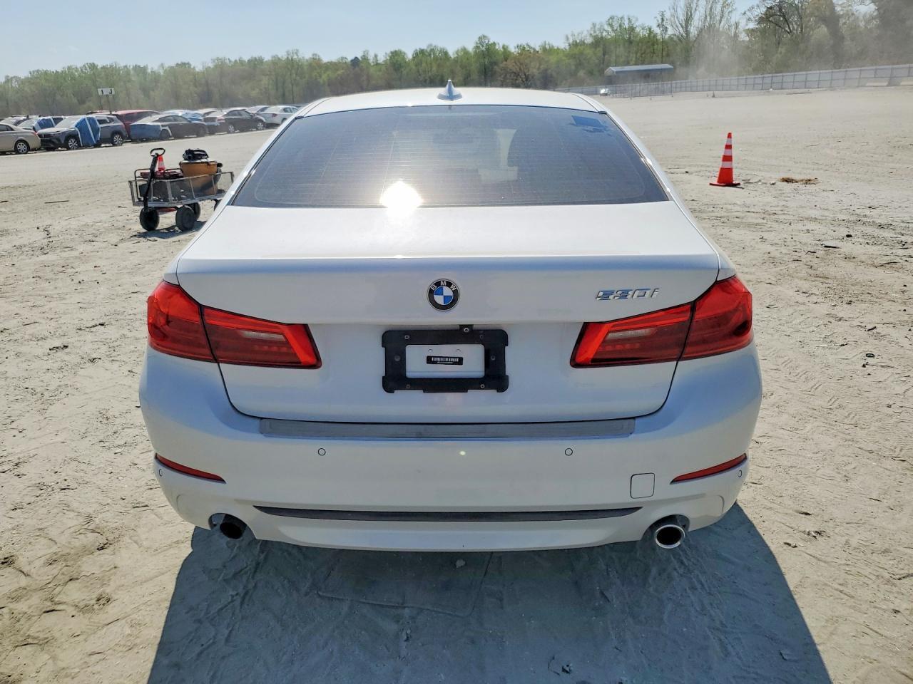 2019 BMW 530 I - Фото 6