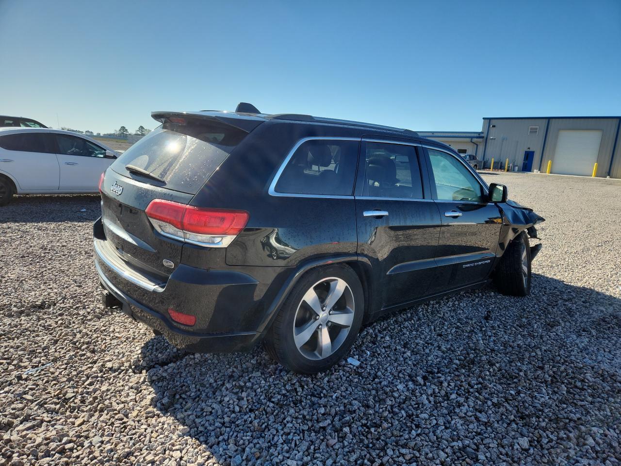 2014 Jeep Grand Cherokee Overland - Image 3