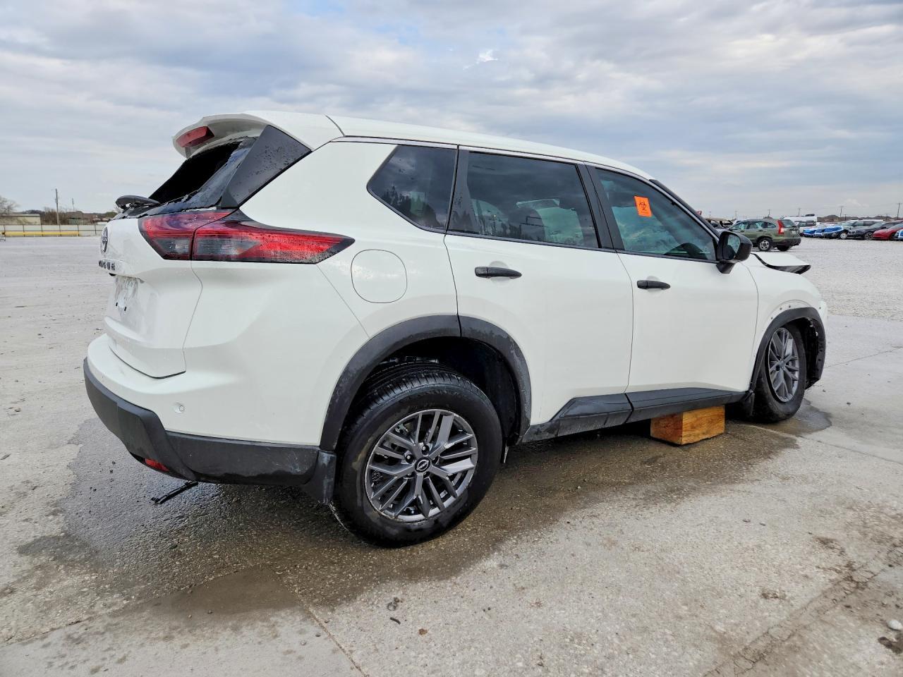 2026 Nissan Rogue S - Фото 3